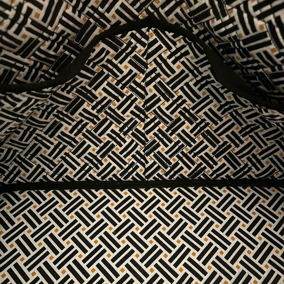 Vera Bradley Weekender - Picture 8 of 8